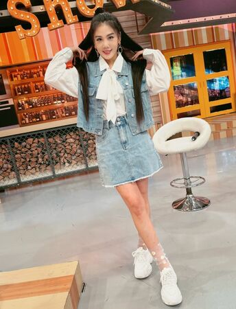 ▲楊晨熙今年4月生下女兒「小龍女」，家庭生活十分幸福。（圖／翻攝自Instagram／jellyc820）