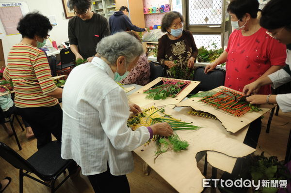 ▲崑山科大空設系作品《CAPSULE OF SPACE AND TIME》榮獲2025紅點設計概念獎肯定，展現地方文化轉譯實力。（記者林東良翻攝，下同）