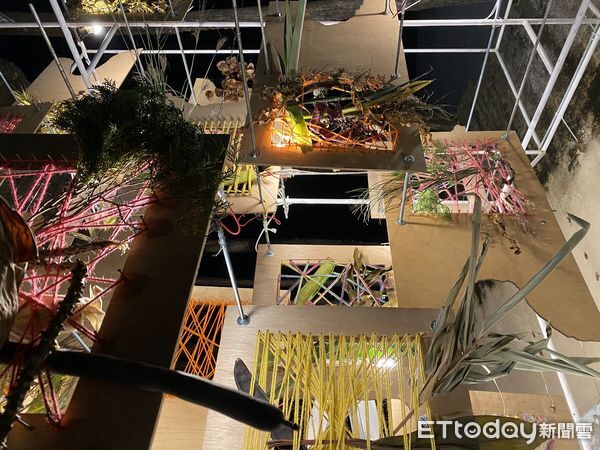 ▲崑山科大空設系作品《CAPSULE OF SPACE AND TIME》榮獲2025紅點設計概念獎肯定，展現地方文化轉譯實力。（記者林東良翻攝，下同）