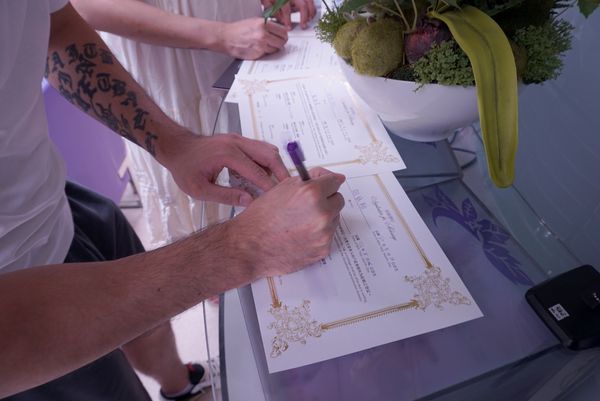 ▲▼劉雨柔登記結婚。（圖／翻攝自臉書）
