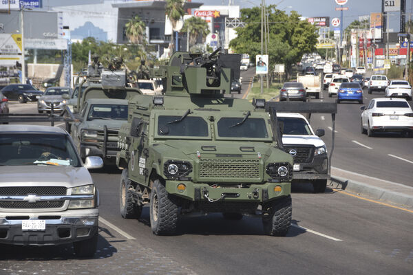 ▲▼ 國民警衛隊在錫那羅亞首府古里亞坎（Culiacan）巡邏。（圖／達志影像／美聯社）