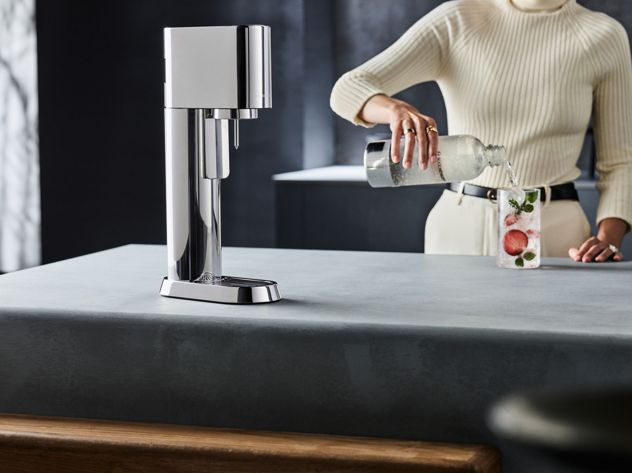 ▲SodaStream氣泡水機找來深澤直人設計限量版「ensō」。（圖／品牌提供）