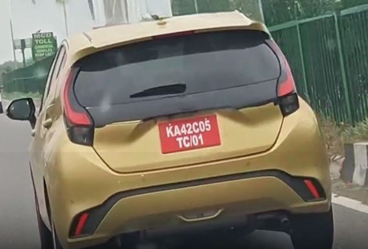 ▲TOYOTA Aqua現身印度測試！將關係到新7人座休旅量產。（圖／翻攝自Youtbe@91Wheels）