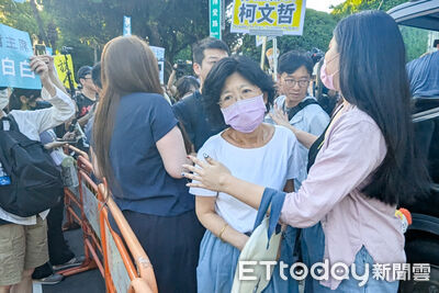 柯文哲投票聲請遭駁 陳佩琪號召小草726票投不同意