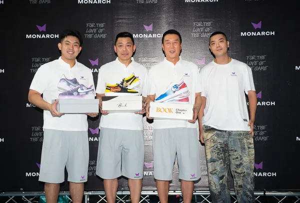 ▲亞洲籃壇兩大傳奇神射李忠熙、羅興樑夢幻合體，打造《MONARCH菁英射手營》。（圖／文化大學提供）