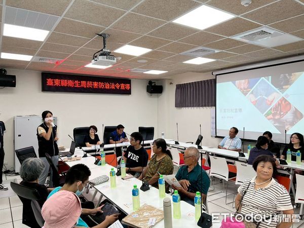 ▲菸酒暨商品標示分區宣導太麻里登場。（圖／記者楊晨東翻攝）