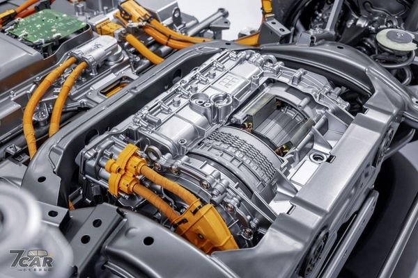 Mercedes-Benz 百年老廠轉型再進化　專為新款 CLA 打造電動驅動核心