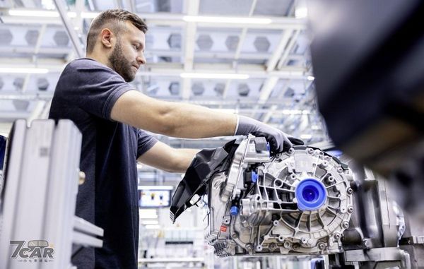 Mercedes-Benz 百年老廠轉型再進化　專為新款 CLA 打造電動驅動核心