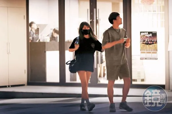 陳晨威新歡是她1／姐弟甜戀共食、撫背返愛巢　啾啾昔日一經歷超威