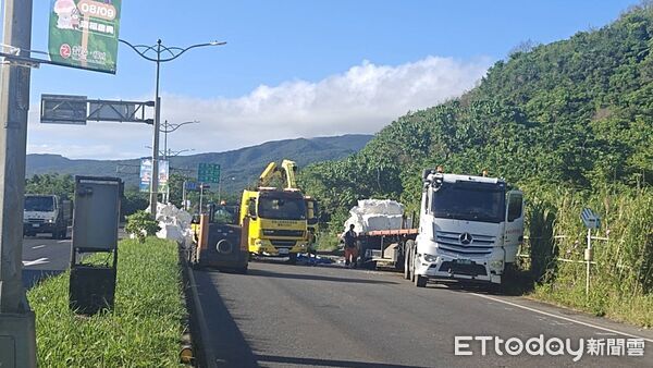 新北市貢寮區台2線97公里處車禍。（圖／記者郭世賢翻攝）