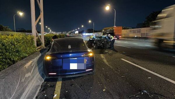 ▲國道1號彰化路段發生酒駕釀4車追撞。（圖／翻攝自國道1968 國道警方提供）