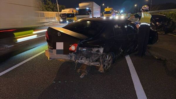 ▲國道1號彰化路段發生酒駕釀4車追撞。（圖／翻攝自國道1968 國道警方提供）