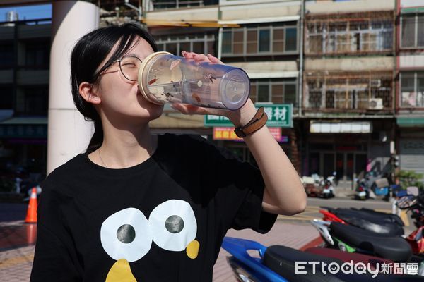 ▲熱天騎機車往返參加活動，喝水少罹橫紋肌溶解症。（圖／大甲李綜合醫院提供）