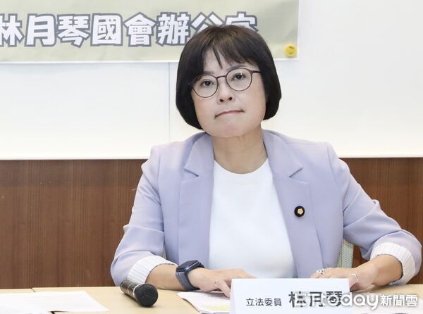 ▲▼民進黨立委 李坤城 林月琴 召開 拼裝電動車出事怎麼管 要求交通部訂定統一指引 記者會。（圖／記者屠惠剛攝）