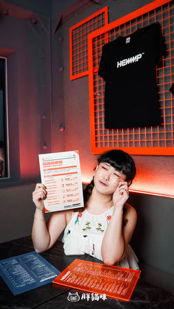 ▲▼HELP Bar & Cafe Taipei。（圖／部落客胖貓咪的奇幻旅程授權提供）