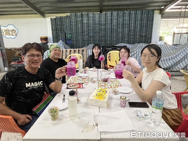 ▲▼邀集東管處、相關公協會單位及逾50位產業代表齊聚一堂，透過商品分享與實作交流。（圖／縱管處提供，下同）