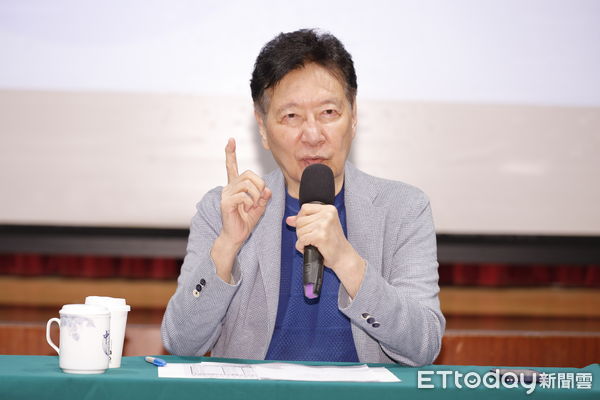 ▲▼前中廣董事長趙少康邀請前海軍艦長張競、前立委帥化民、前空軍副司令張炎廷、立委徐巧芯，就總統賴清德針對國防發表談話召開記者會點評。（圖／記者湯興漢攝）