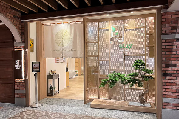 ▲▼桃園機場第二航廈。（圖／部落客飛天璇的口袋授權提供）