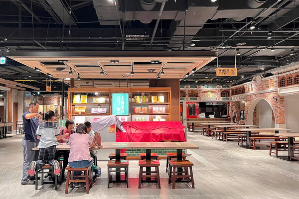 ▲▼桃園機場第二航廈。（圖／部落客飛天璇的口袋授權提供）