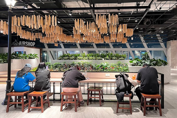 ▲▼桃園機場第二航廈。（圖／部落客飛天璇的口袋授權提供）