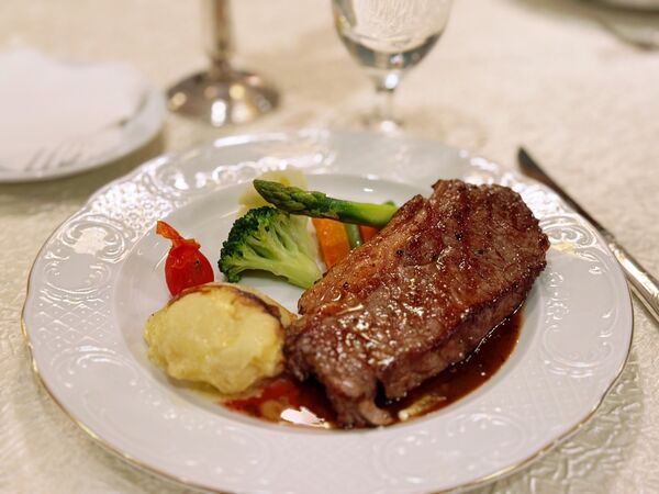▲▼麗星郵輪探索星號美食。（圖／部落客台南好Food遊授權提供）