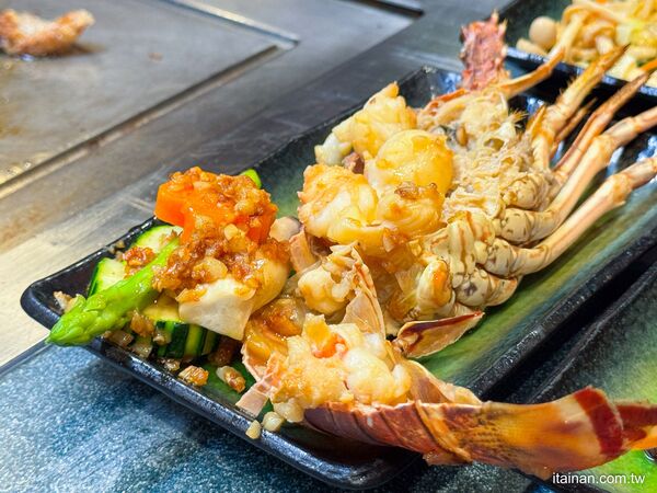 ▲▼麗星郵輪探索星號美食。（圖／部落客台南好Food遊授權提供）