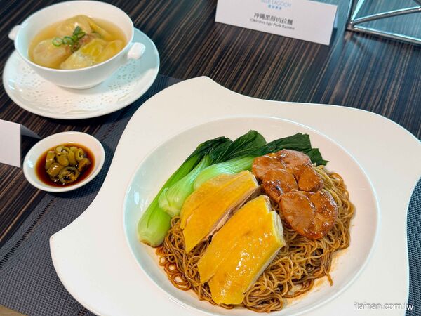 ▲▼麗星郵輪探索星號美食。（圖／部落客台南好Food遊授權提供）