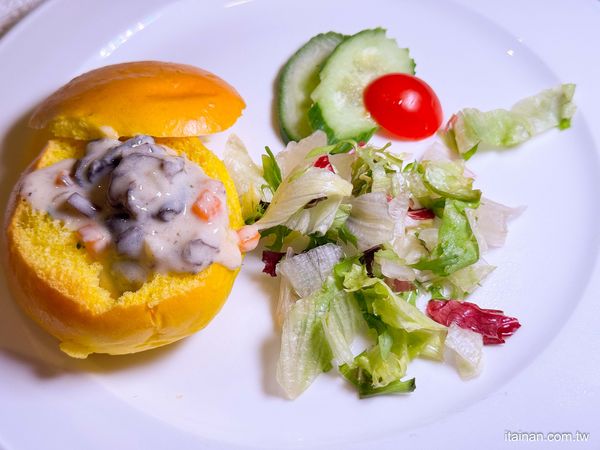 ▲▼麗星郵輪探索星號美食。（圖／部落客台南好Food遊授權提供）