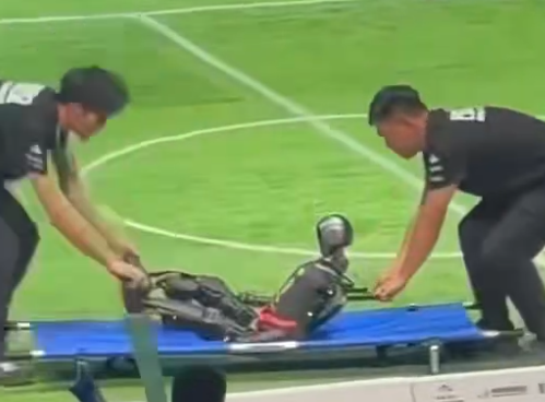 ▲▼中國首場機器人足球3V3 AI賽。（圖／翻攝自微博）