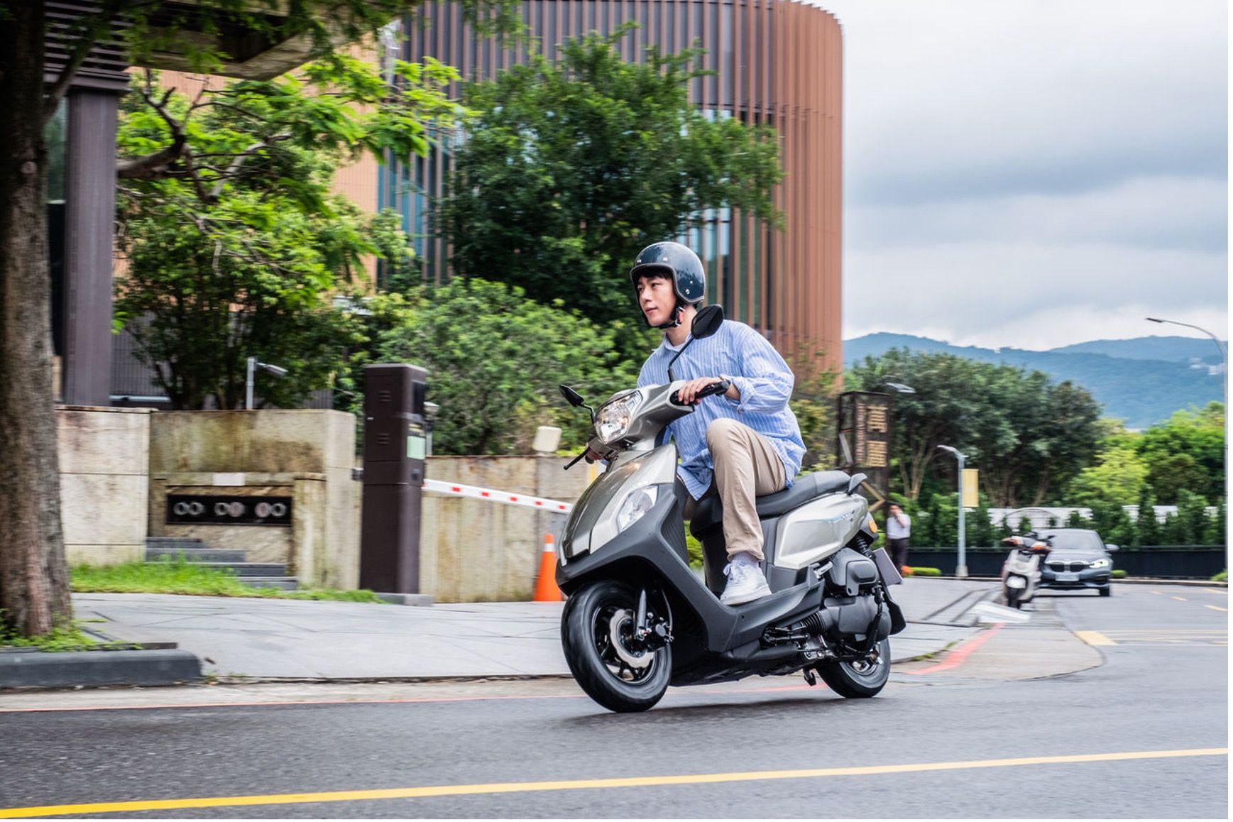 ▲好騎又安心，全新迪爵奪機車民調第一　車行多、服務可靠超加分。（圖／翻攝自SYM）