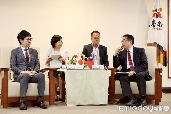 ▲台南市長黃偉哲與秋田市長沼谷純會面，雙方就青年交流與城市合作深入對談（記者林東良翻攝，下同）
