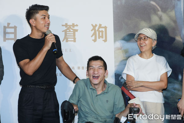▲▼《白衣蒼狗》首映會-陸弈靜、郭書瑋、萬洛隆甘迦。（圖／記者周宸亘攝）
