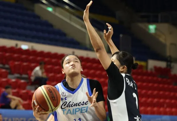 ▲瓊斯盃南韓女籃姜怡瑟、世大運培訓隊蕭豫玟、洪蓓雯、林紀妏。（圖／中華籃協提供）