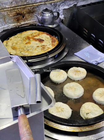 ▲▼礁溪山東饅頭 長弘早點。（圖／部落客WISELY`s 拍拍照寫寫字授權提供）