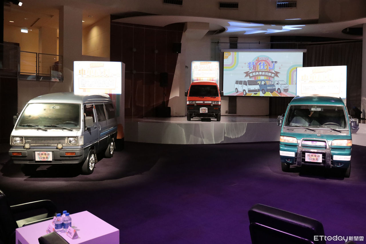 ▲歷代麵包車齊聚「這台1985年的還能開」！原廠送5萬給車主換新車。（圖／記者張慶輝攝）