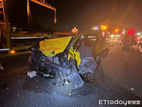 ▲國道3號北上發生4車連環追撞，導致1死6傷。（圖／記者陸運陞翻攝）