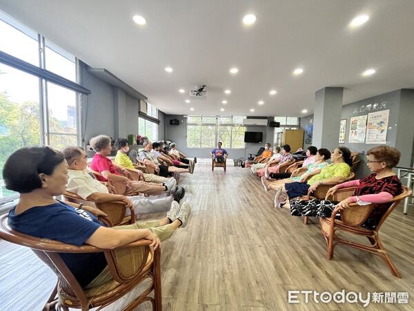 ▲基隆推科技融合養生課程 帶銀髮族FUN暑假。（圖／記者郭世賢翻攝）
