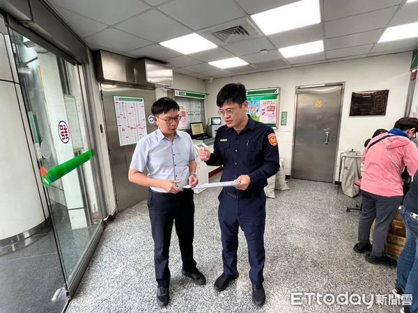 ▲屏東警分局感謝打詐有功行員。（圖／記者陳崑福翻攝）