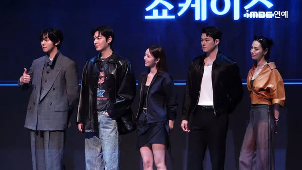 ▲▼▲▼《全知讀者視角》。（圖／翻攝自iMBC娛樂YouTube）