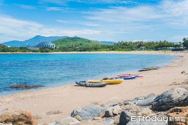 ▲墾丁國家公園管理處將於7月5日與8月3日舉辦「漂游月牙灣」活動。（圖／墾管處提供）