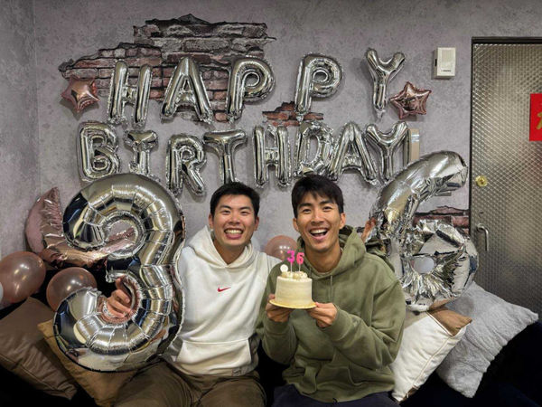 娛樂報報／百萬YTR「DoDo Men」Ian、Eric西門町合體！帶外國友人街邊吃麵線