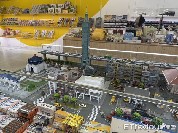 ▲創Q Space 夢時代店正式開幕。（圖／記者許宥孺攝）