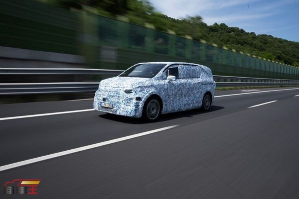 以兩次充電完成跨國長途旅行　Mercedes-Benz VLE 完成千里實測
