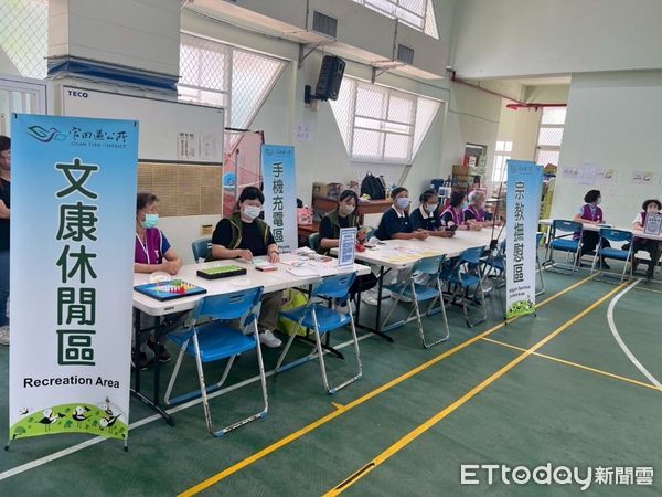 ▲台南市政府辦理災害避難收容演練，模擬地震後多區同時啟動收容處所情境。（記者林東良翻攝，下同）