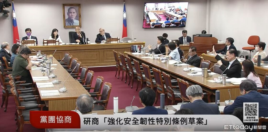 協商遭柯建銘酸碰碰叫！張啓楷嗆「老而不死謂之賊」　綠秒炸鍋