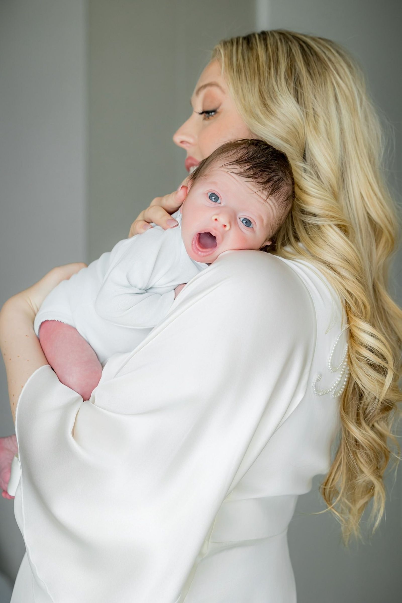 小亞歷山大露出O型嘴，驚訝的表情逗趣可愛。（翻攝tiffanytrump IG）