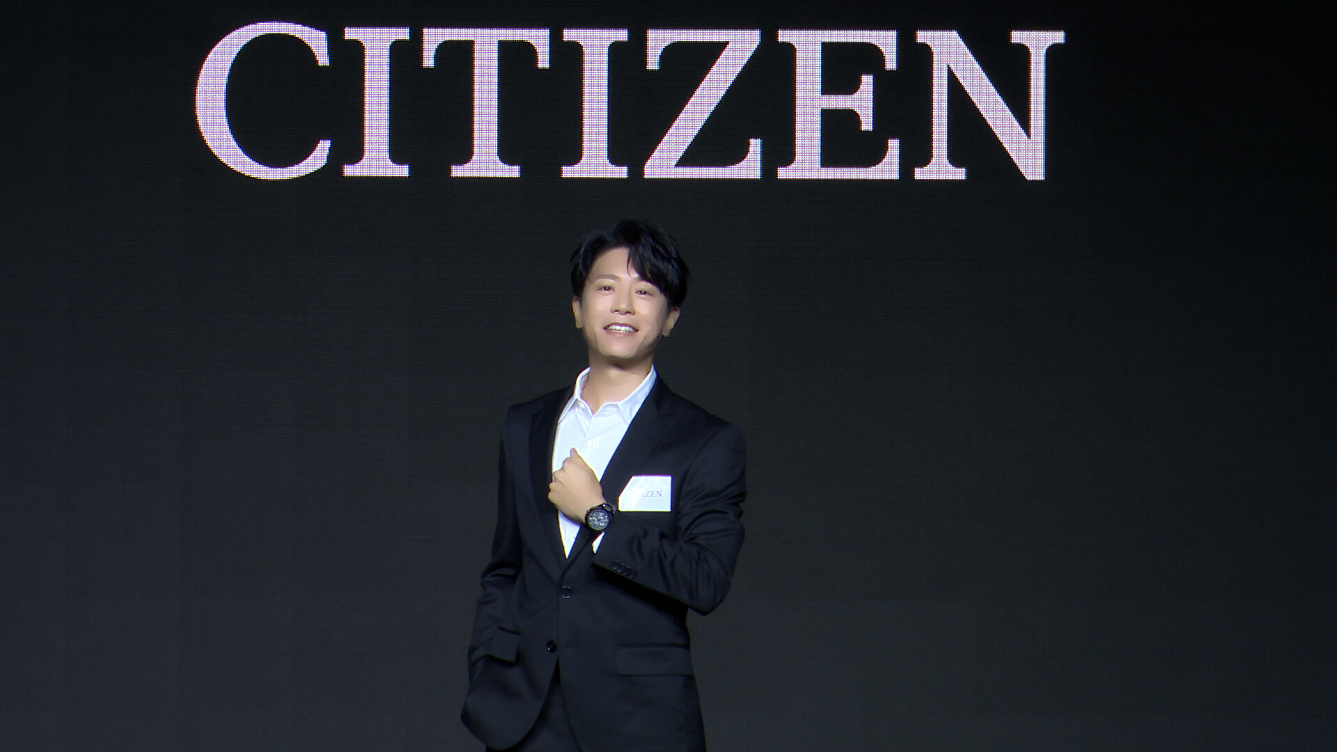 ▲▼韋禮安續任CITIZEN男錶代言人 「黑鈦」新錶上手秀低奢紳士魅力。（圖／記者謝盛帆攝）
