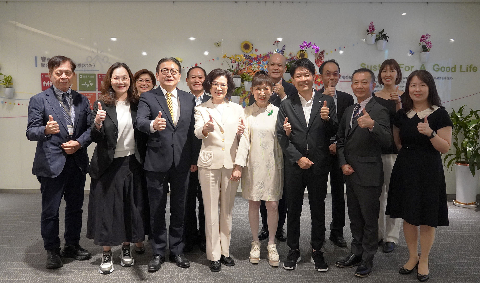 ▲徐雪芳,吳昕陽,吳昕昌,朱麗文,南野雄介,林彰豐。（圖／百協提供）