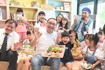 三重兒童親子圖書館今啟用　侯友宜推廣STEAM親子共學