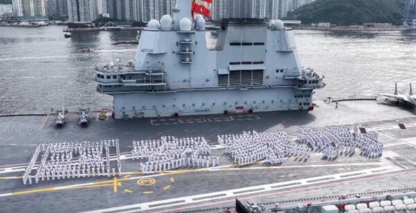 ▲▼  2025.7月山東艦航母編隊訪港           。（圖／翻攝 通視YT、人民日報）